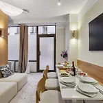 Lavie Maison - Design Suite & Spa Bath